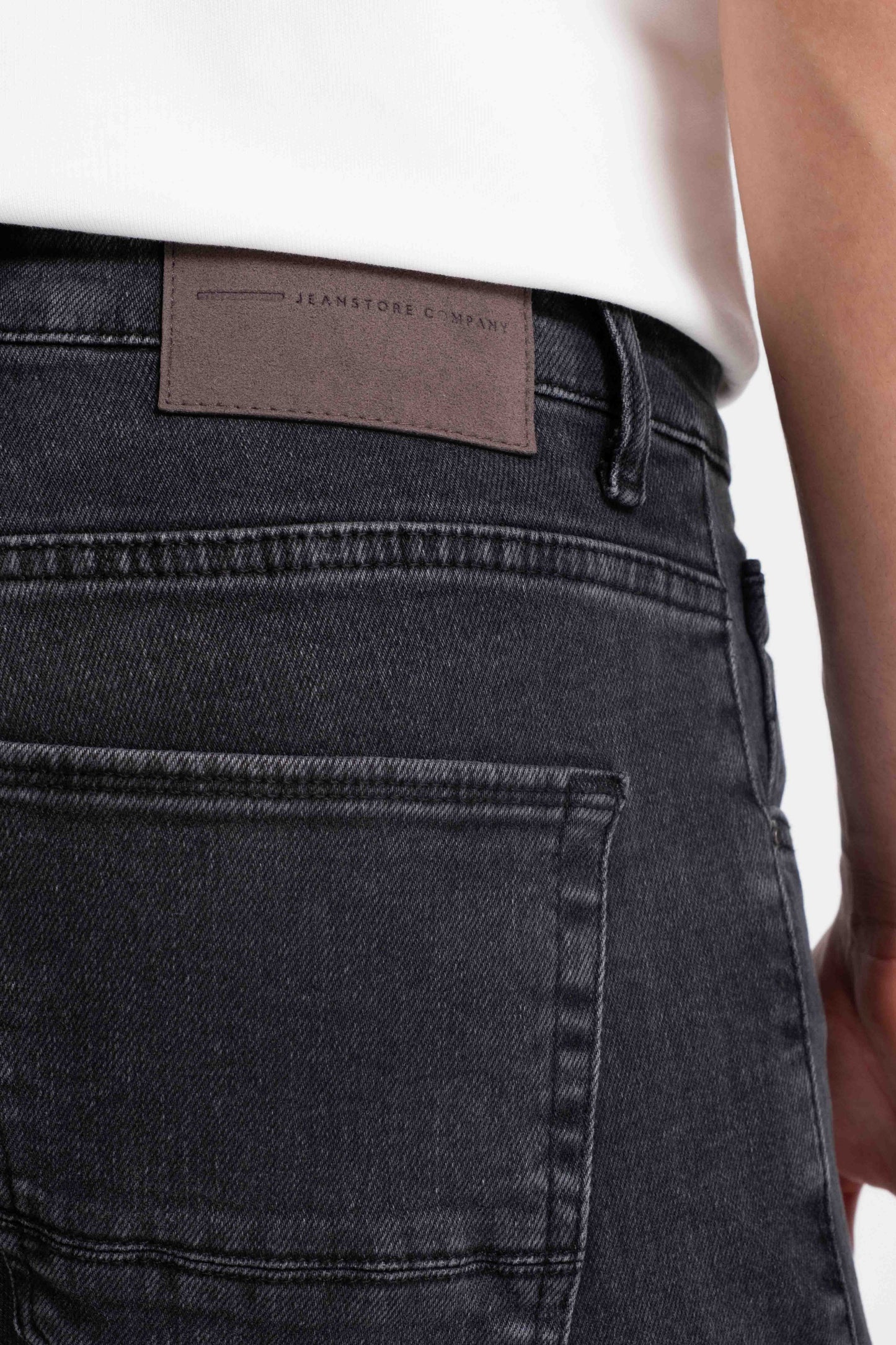 HIGH WAIST ZIPPERED TUBULAR LEG -R